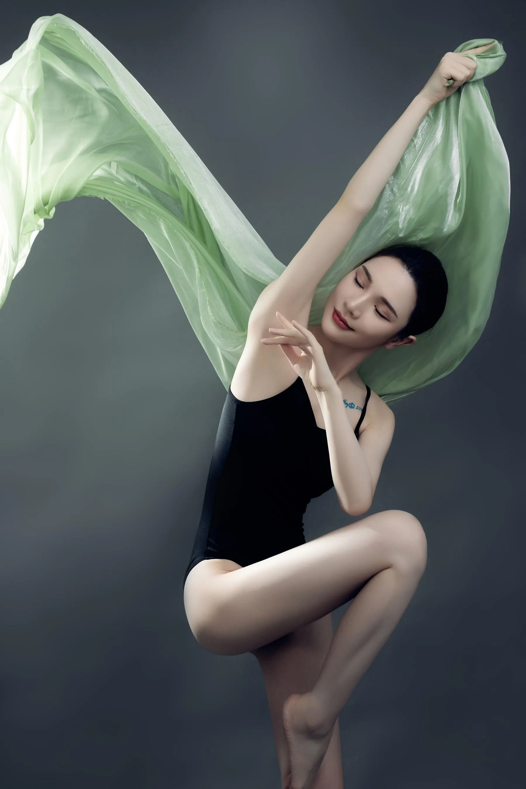 [YITUYU艺图语]2022.09.17 水墨 傲娇君 [28P]插图1